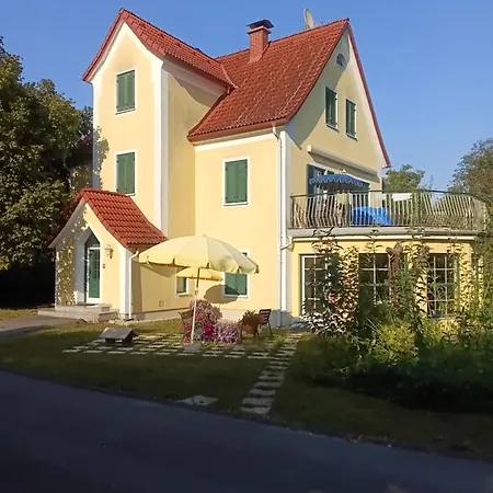 Gaestehaus Leutner Apartment Burgau